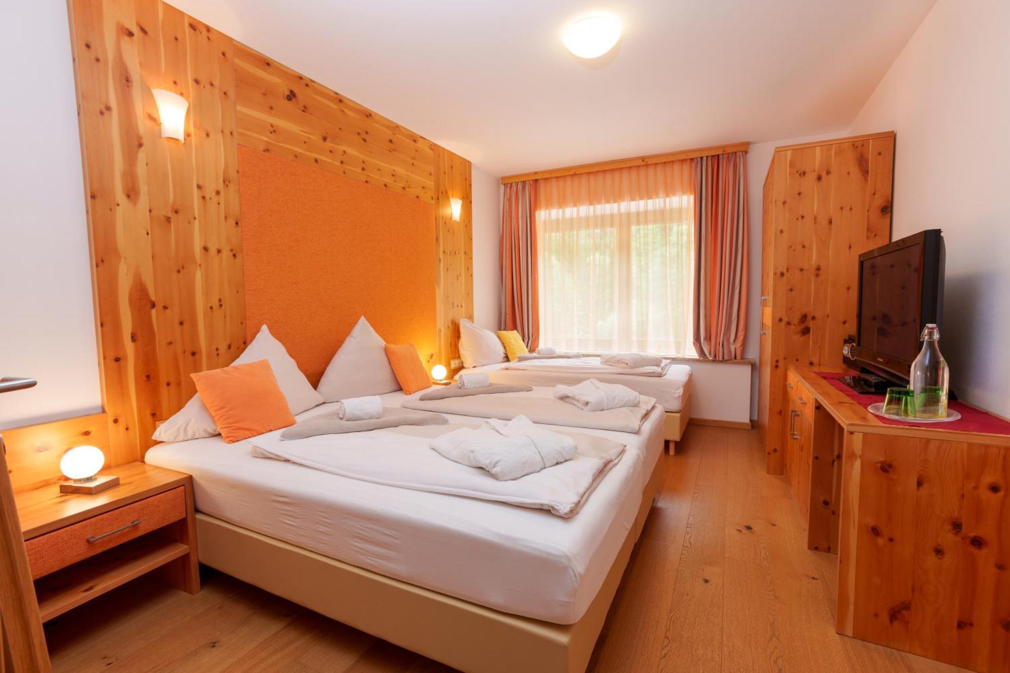 Hotel Kuenstleralm Kaprun Exteriér fotografie
