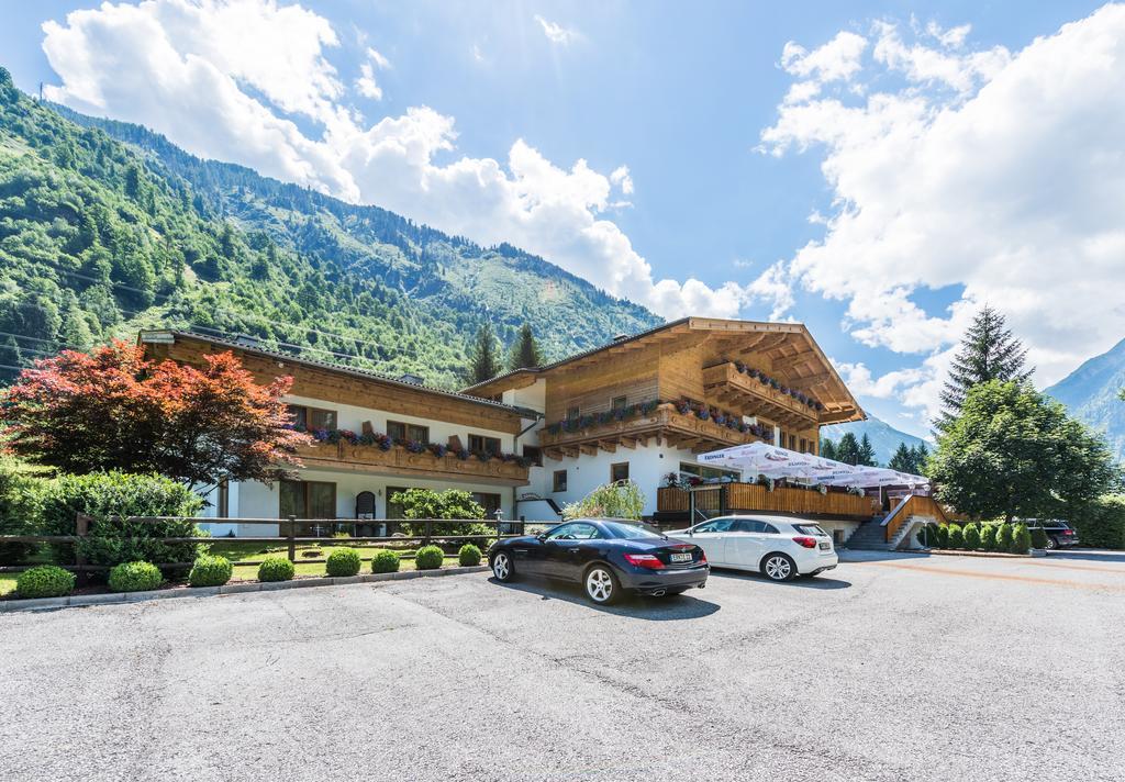 Hotel Kuenstleralm Kaprun Exteriér fotografie