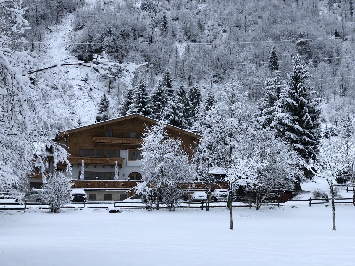 Hotel Kuenstleralm Kaprun Exteriér fotografie